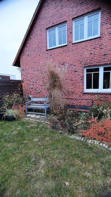 Gemuetliche Souterrain Wohnung Luneburg Ngoại thất bức ảnh